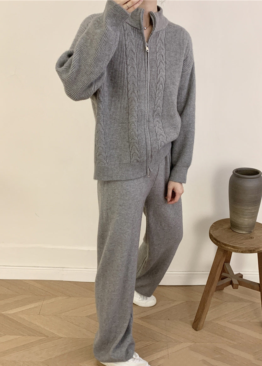 Classic Vintage Cardigan with a Flattering Fit