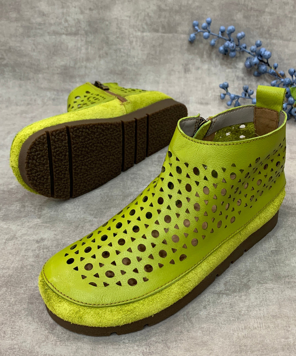 Vintage Inspired Orthopedic Flats