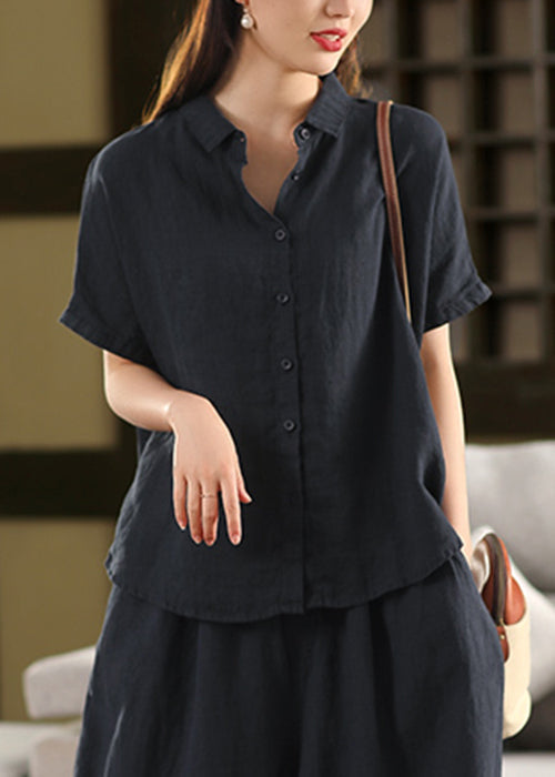 Classic Vintage Blouse with a Flattering Fit