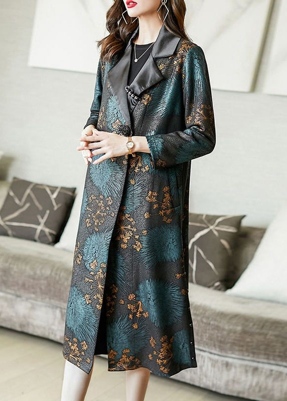 Classic Vintage Coat with a Flattering Fit