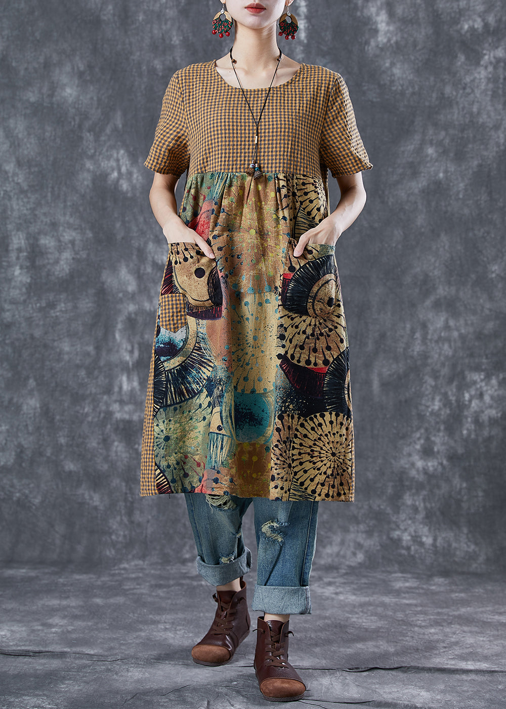 Effortlessly Elegant Dress with a Timeless Design