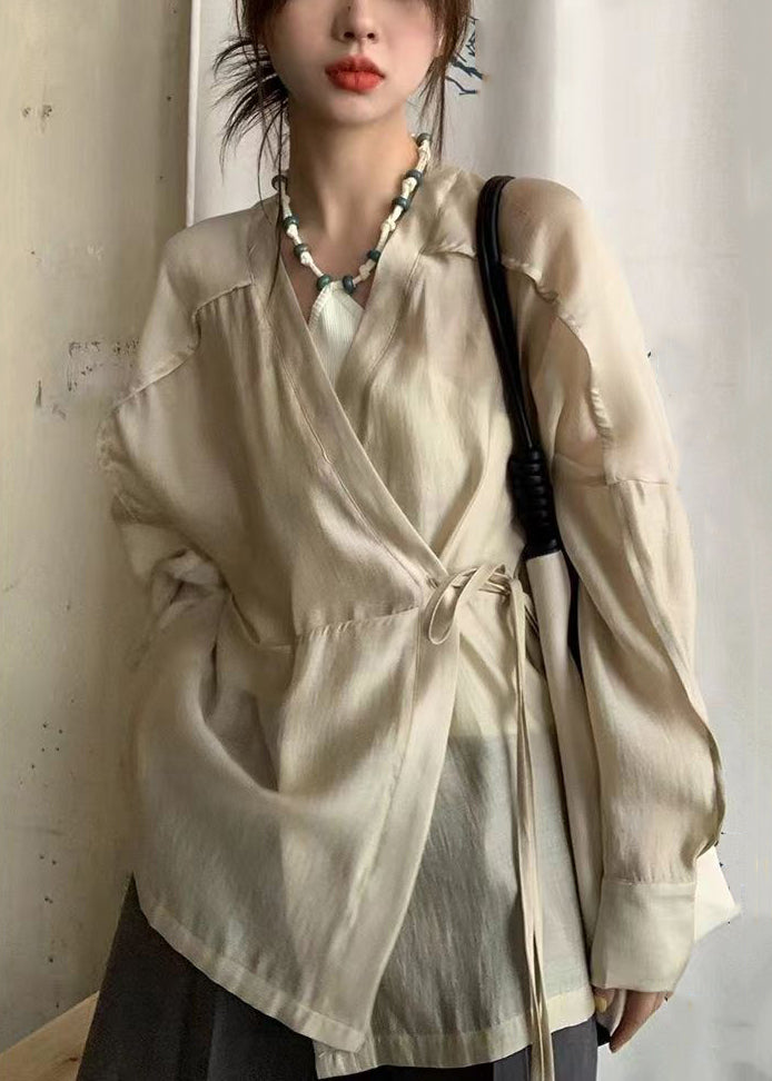Sophisticated Blouse with a Clean Classic Look