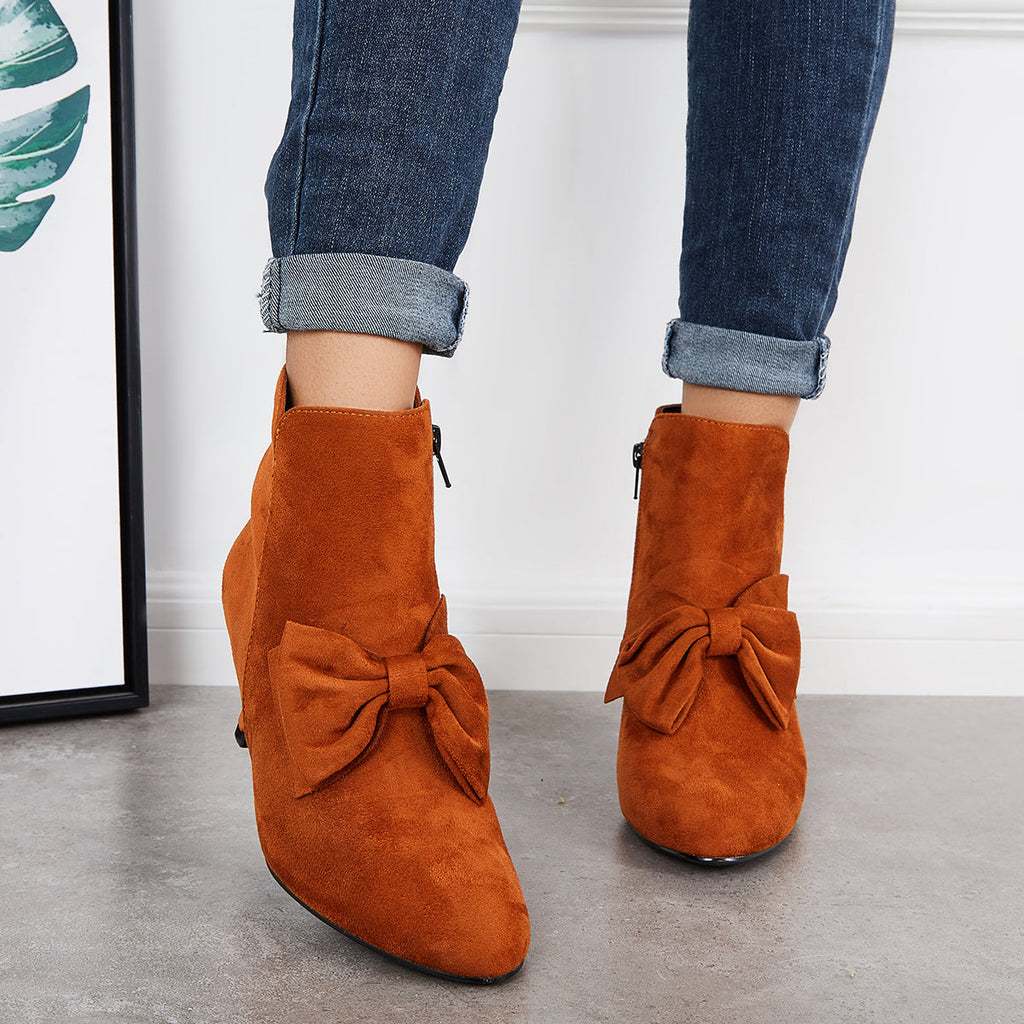 Graceful Orthopedic Boots for Modern Look