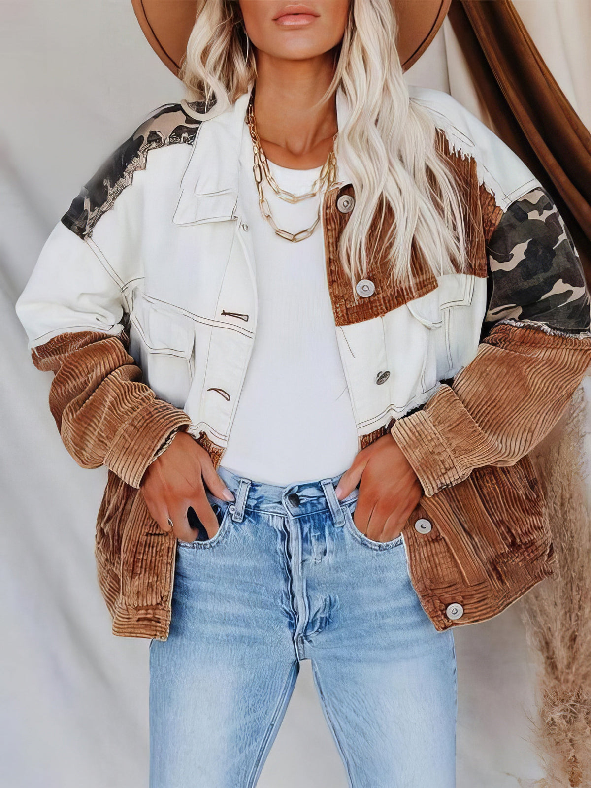 Elegantly Styled Jacket for Everyday Wear