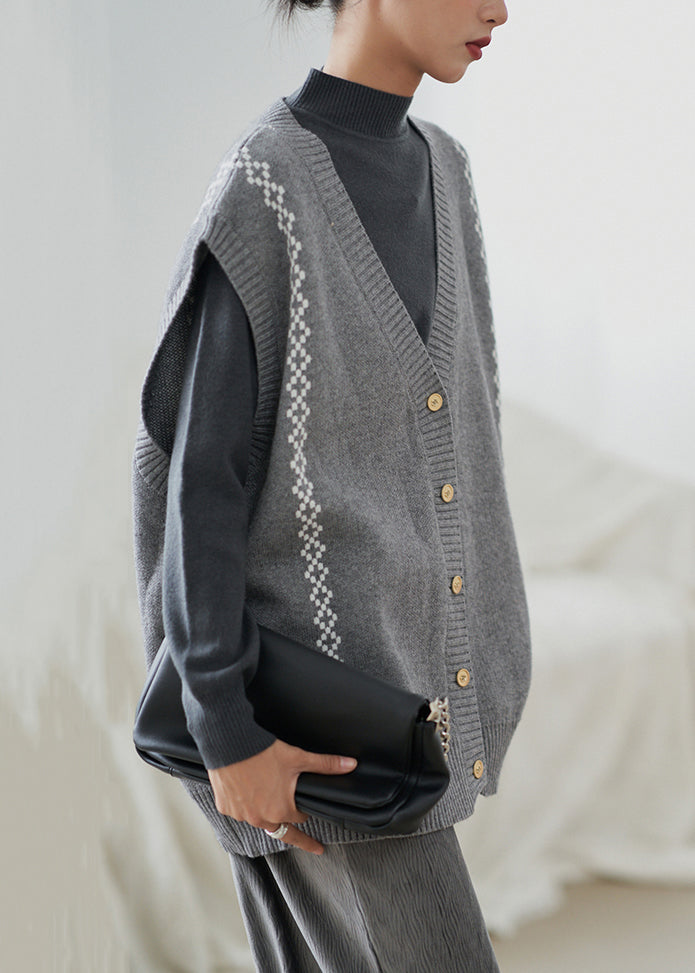 Well Tailored Coat with a Graceful Silhouette