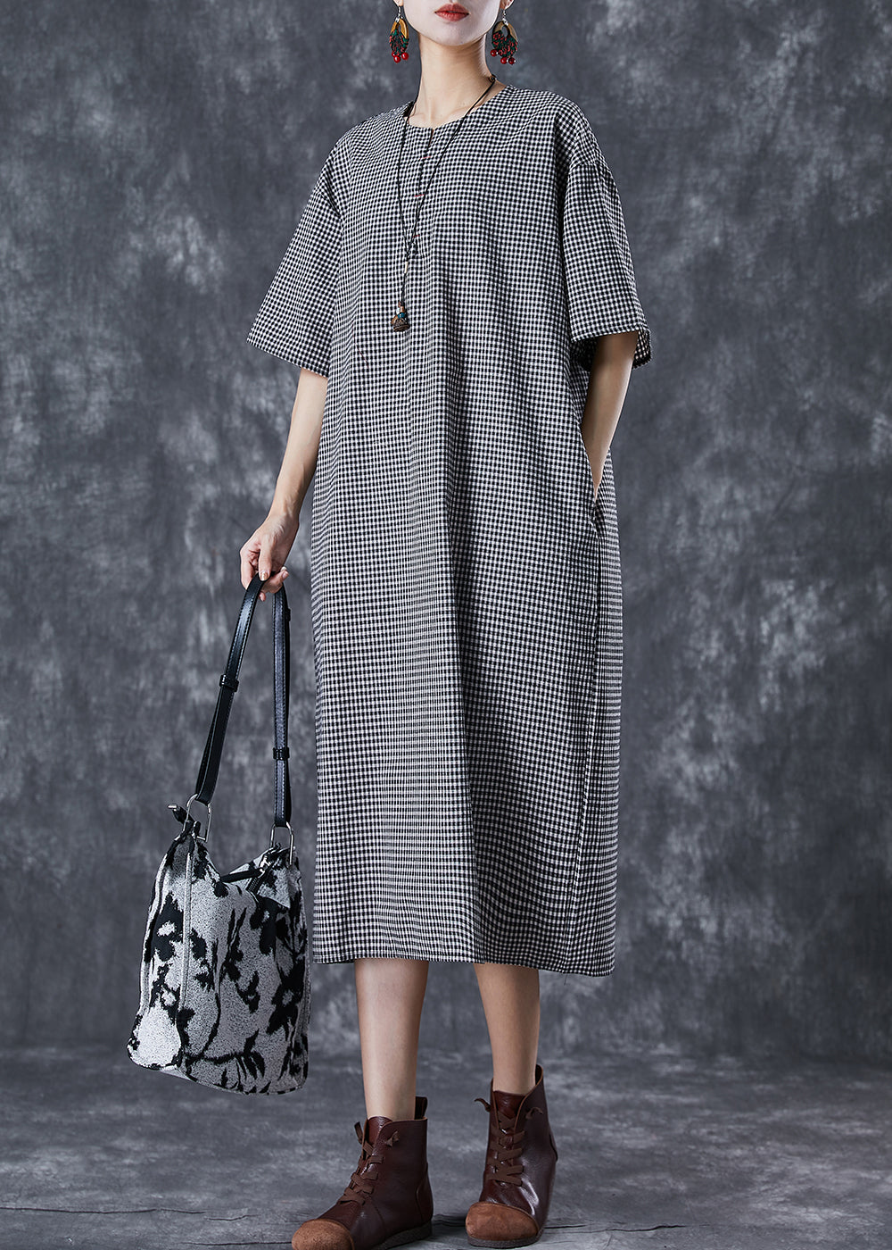 Classic Vintage Dress with a Flattering Fit
