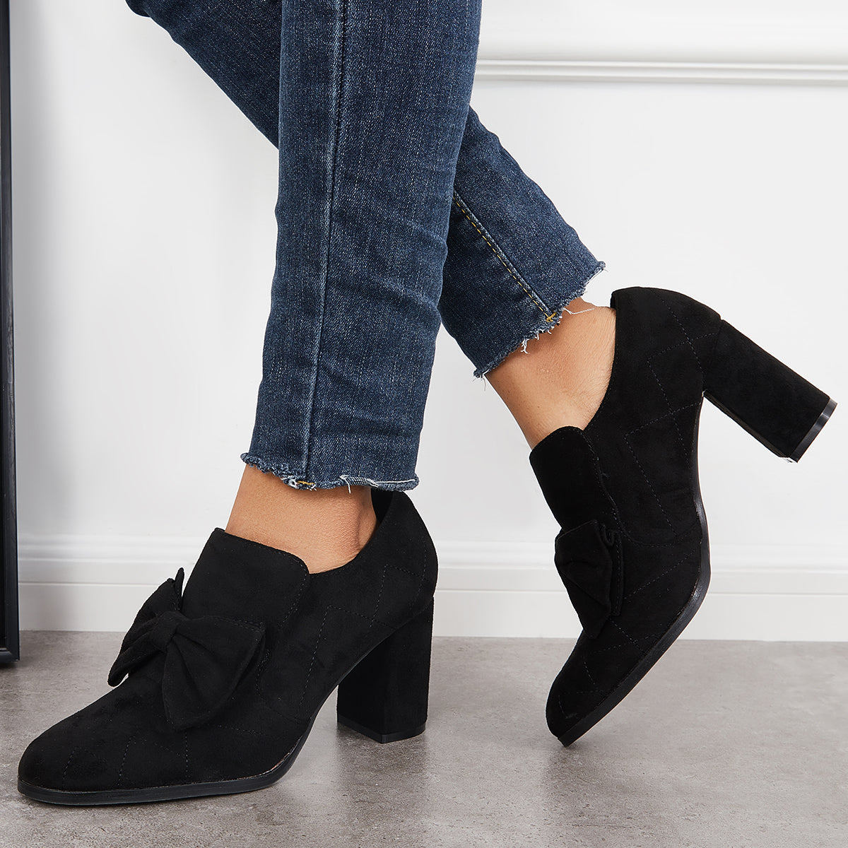 Classic Orthopedic Pumps with Timeless Style