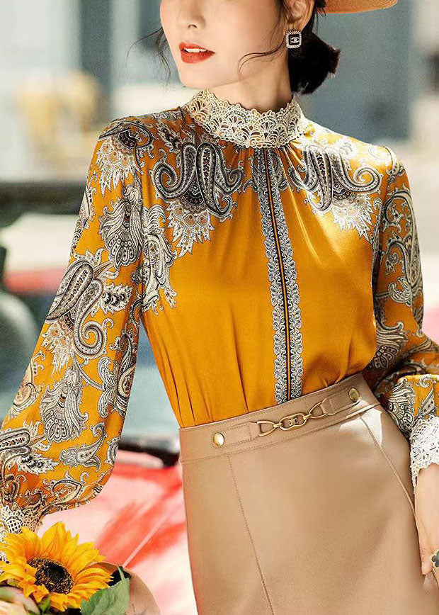 Effortlessly Elegant Blouse with a Timeless Design