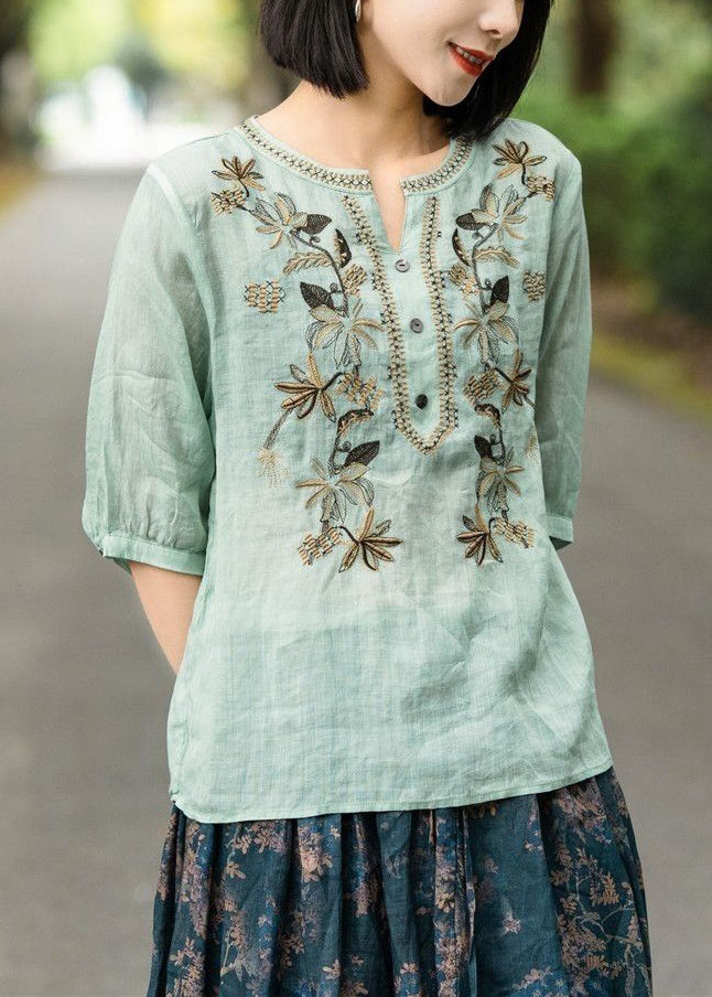Well Tailored Shirt with a Graceful Silhouette