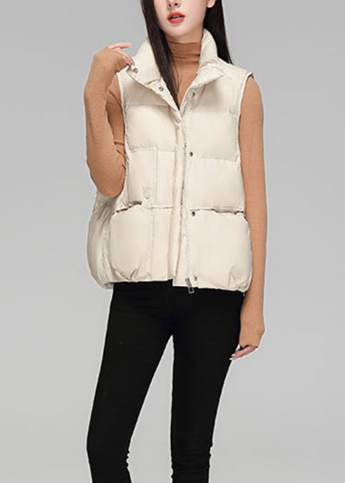 Effortlessly Elegant Coat with a Timeless Design