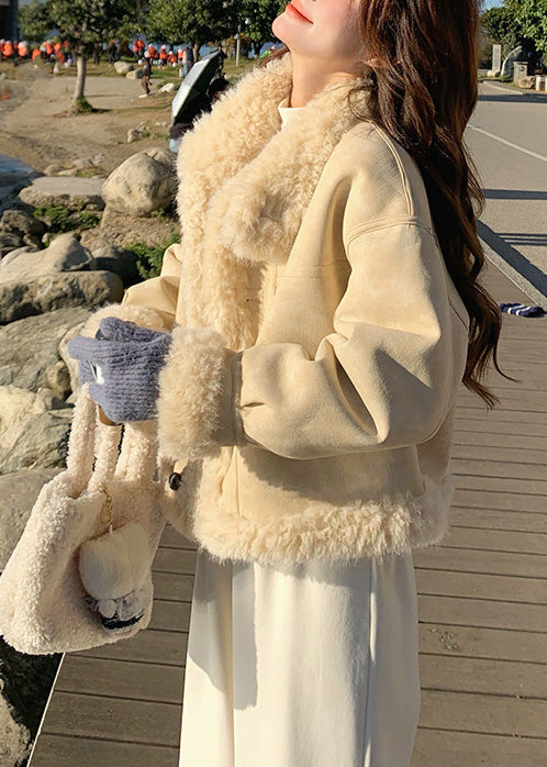 Gracefully Styled Coat for Any Occasion