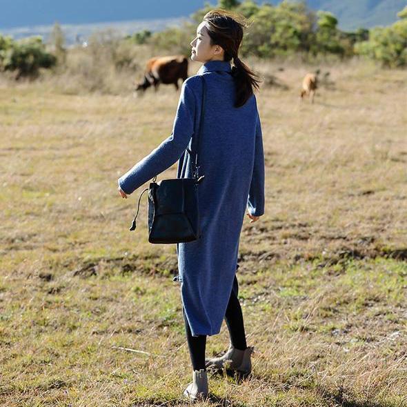 Well Tailored Sweater with a Graceful Silhouette