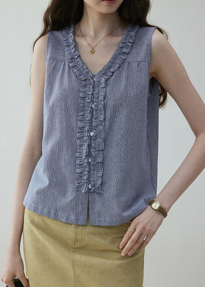 Sophisticated Blouse with a Clean Classic Look