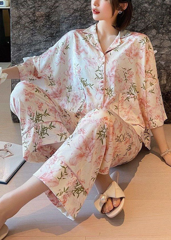 Casually Elegant Garment with a Refined Edge