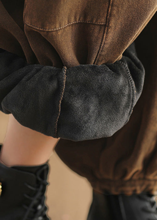Effortlessly Elegant Pants with a Timeless Design