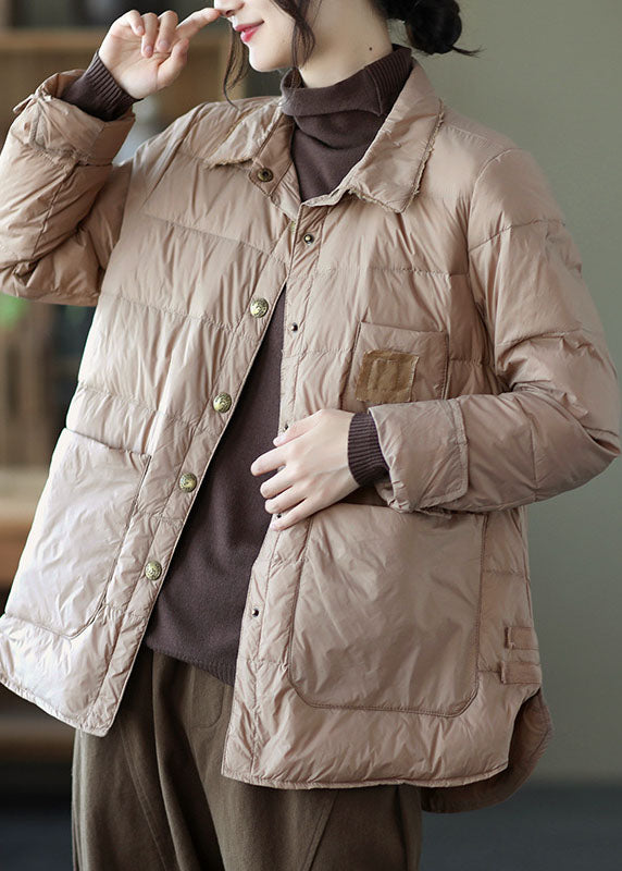 Well Tailored Coat with a Graceful Silhouette