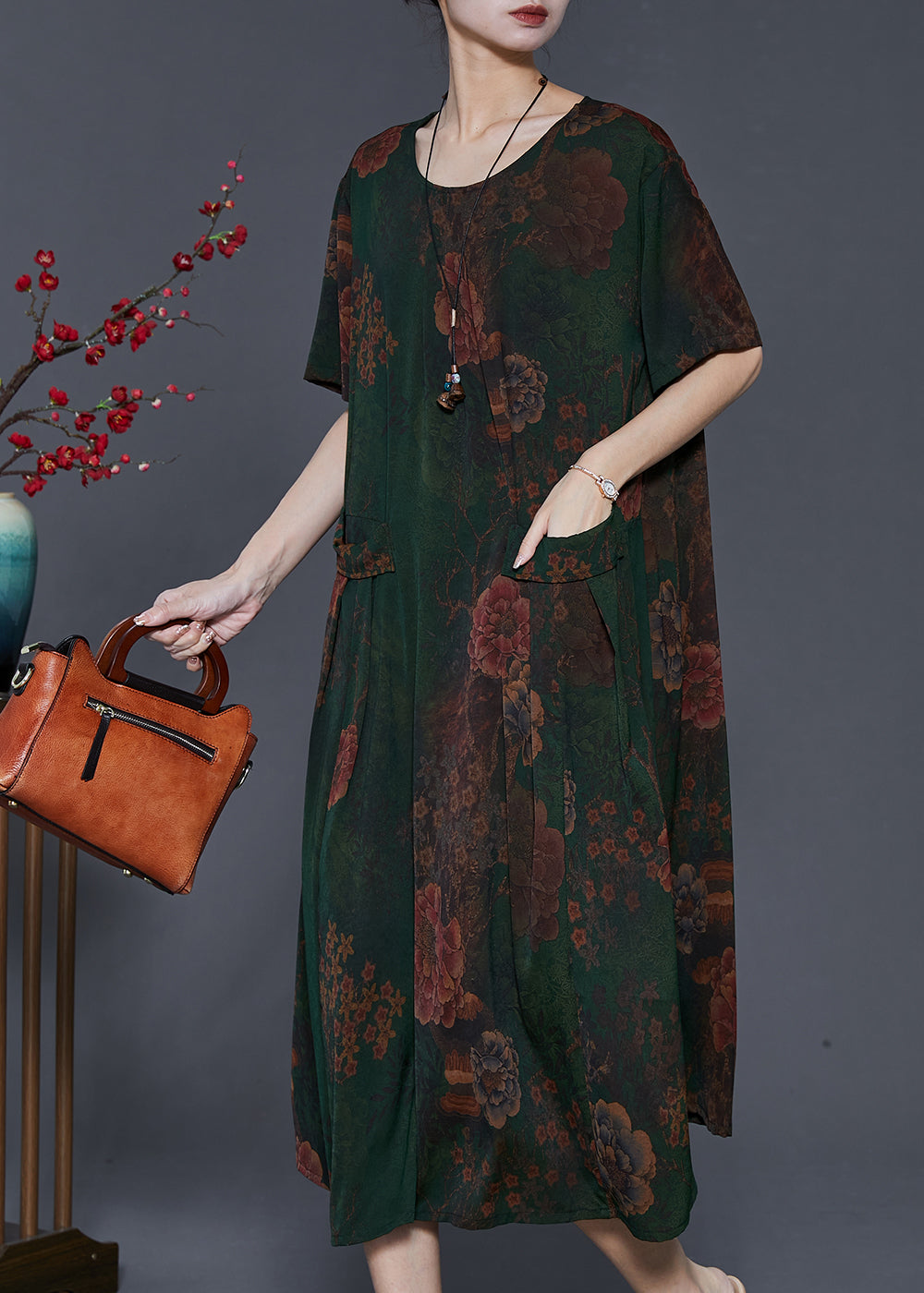 Sophisticated Dress with a Clean Classic Look