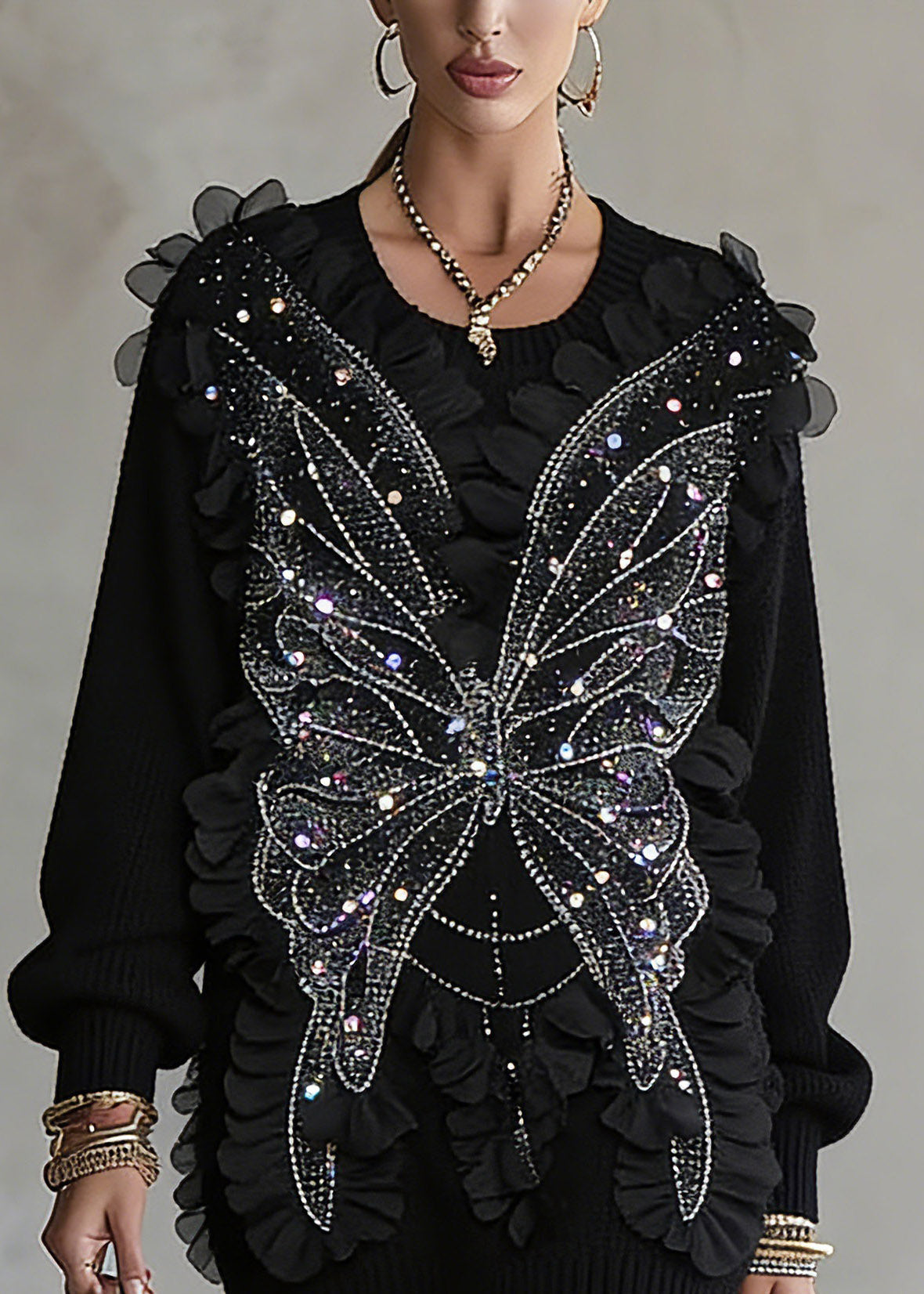 Well Tailored Top with a Graceful Silhouette