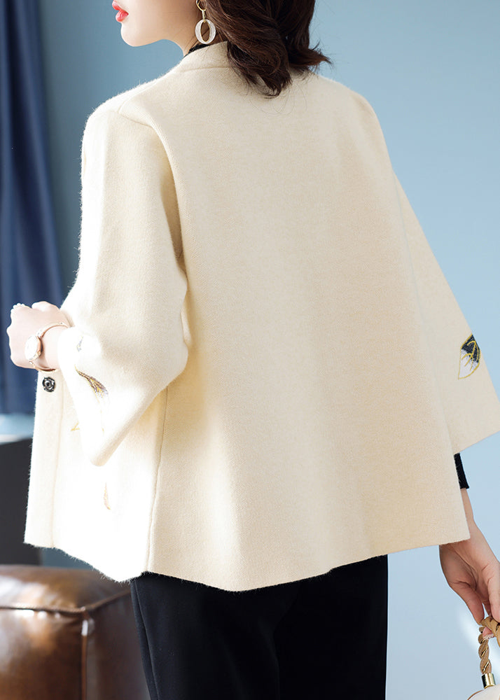 Beautifully Finished Coat in a Timeless Design