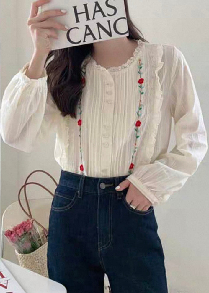 Beautifully Crafted Blouse in a Classic Style