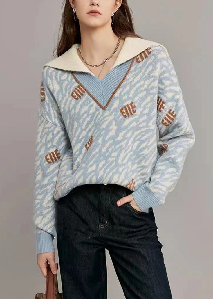 Effortlessly Elegant Sweater with a Timeless Design