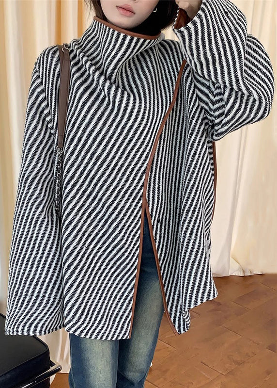 Well Tailored Coat with a Graceful Silhouette