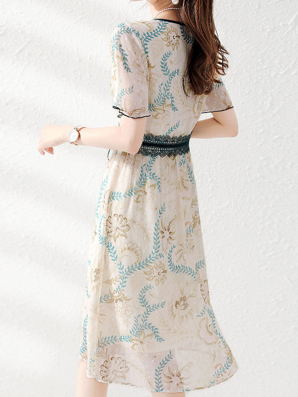 Classic Vintage & Enduringly Stylish Dress