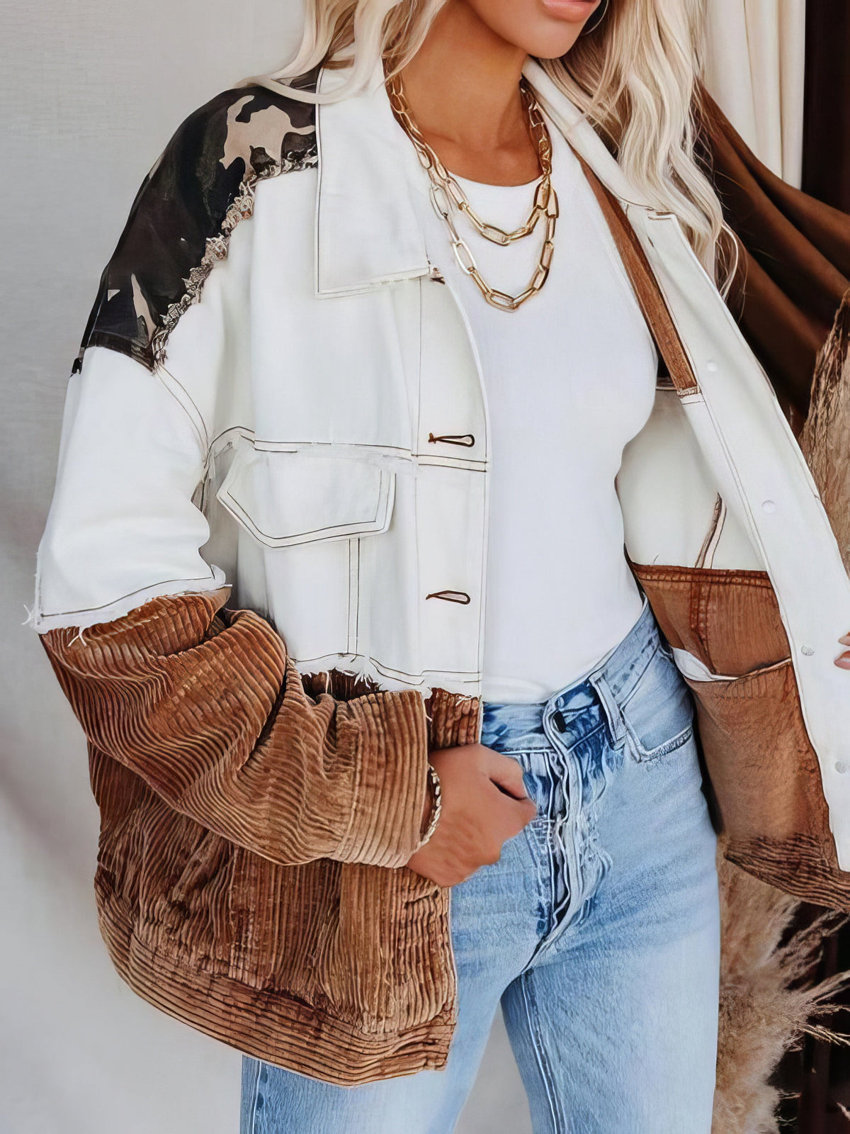 Elegantly Styled Jacket for Everyday Wear