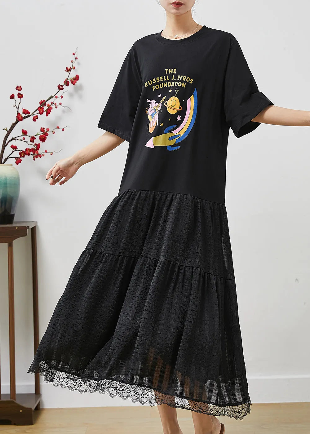 Classic Vintage Dress with a Flattering Fit