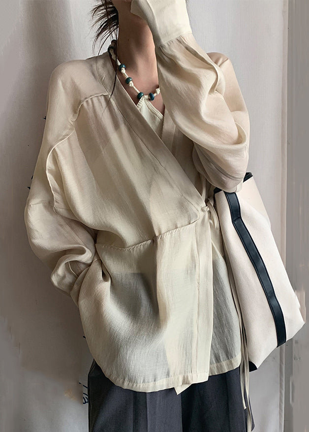 Sophisticated Blouse with a Clean Classic Look