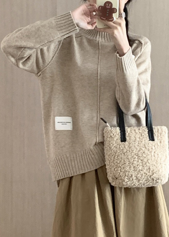 Effortlessly Elegant Sweater with a Timeless Design