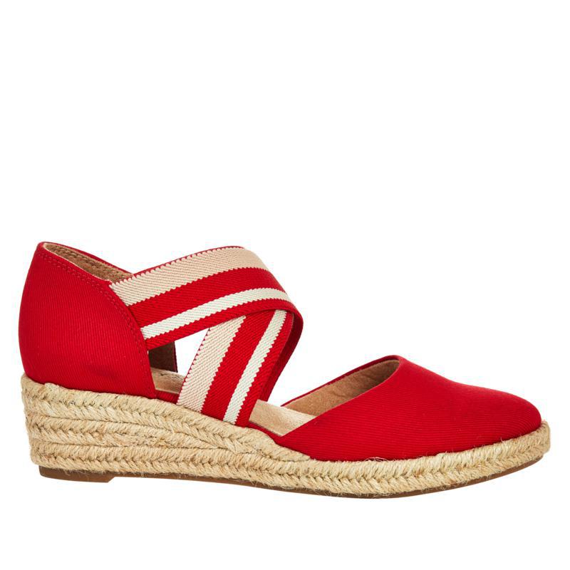 Classic Orthopedic Sandals with Timeless Style