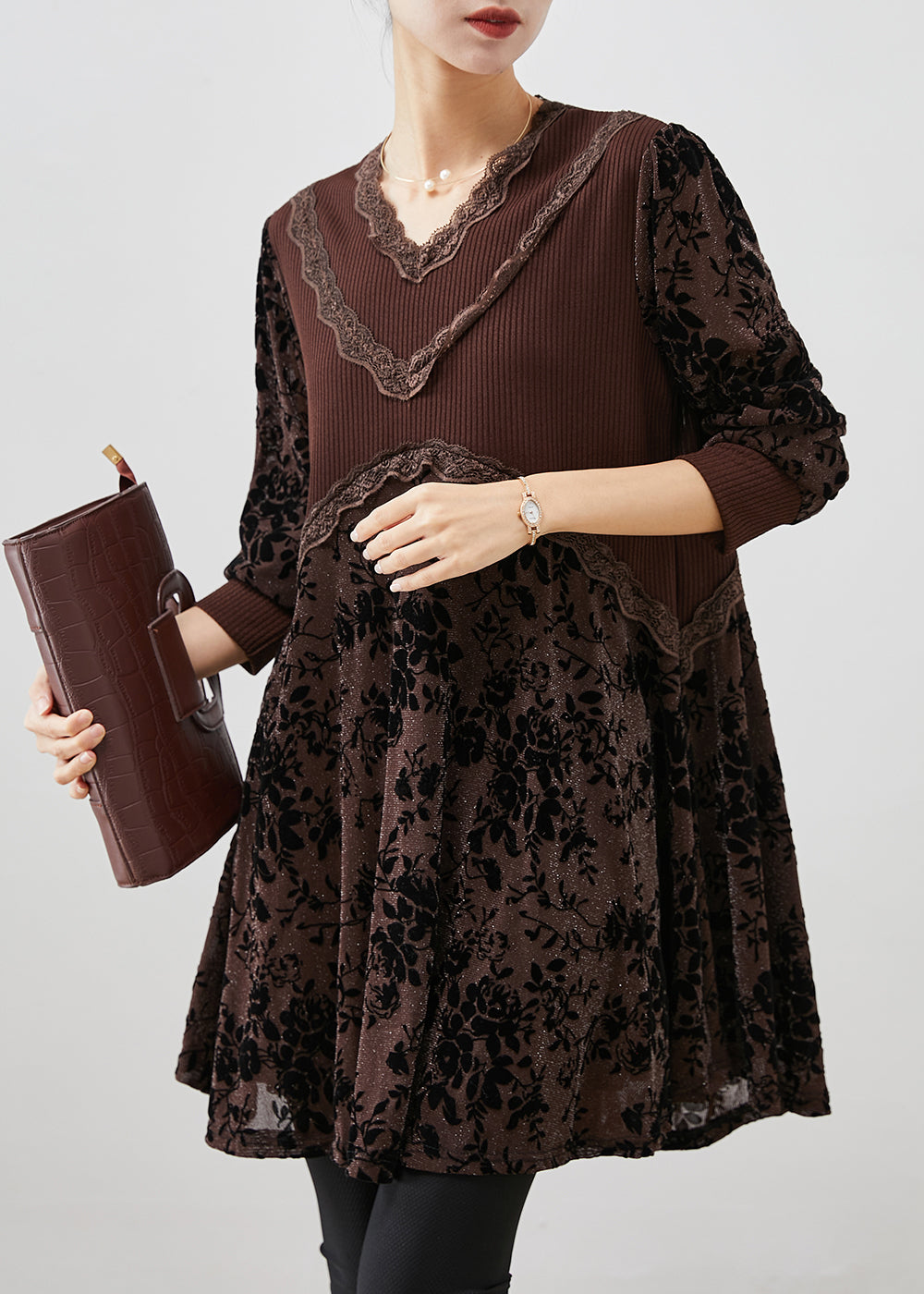 Well Tailored Dress with a Graceful Silhouette