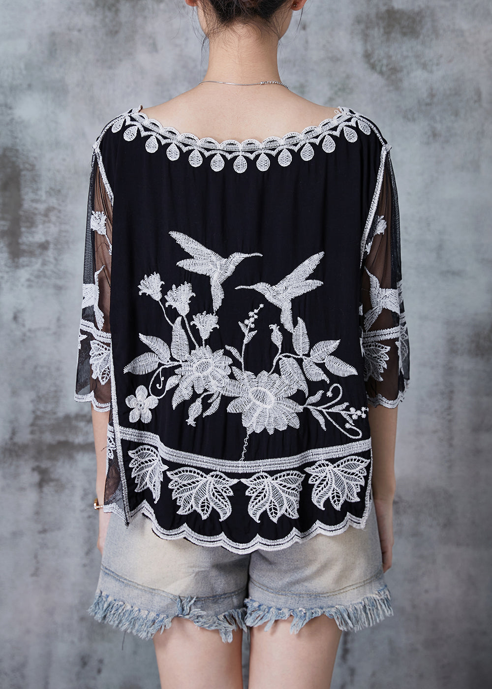 Effortlessly Elegant Shirt with a Timeless Design