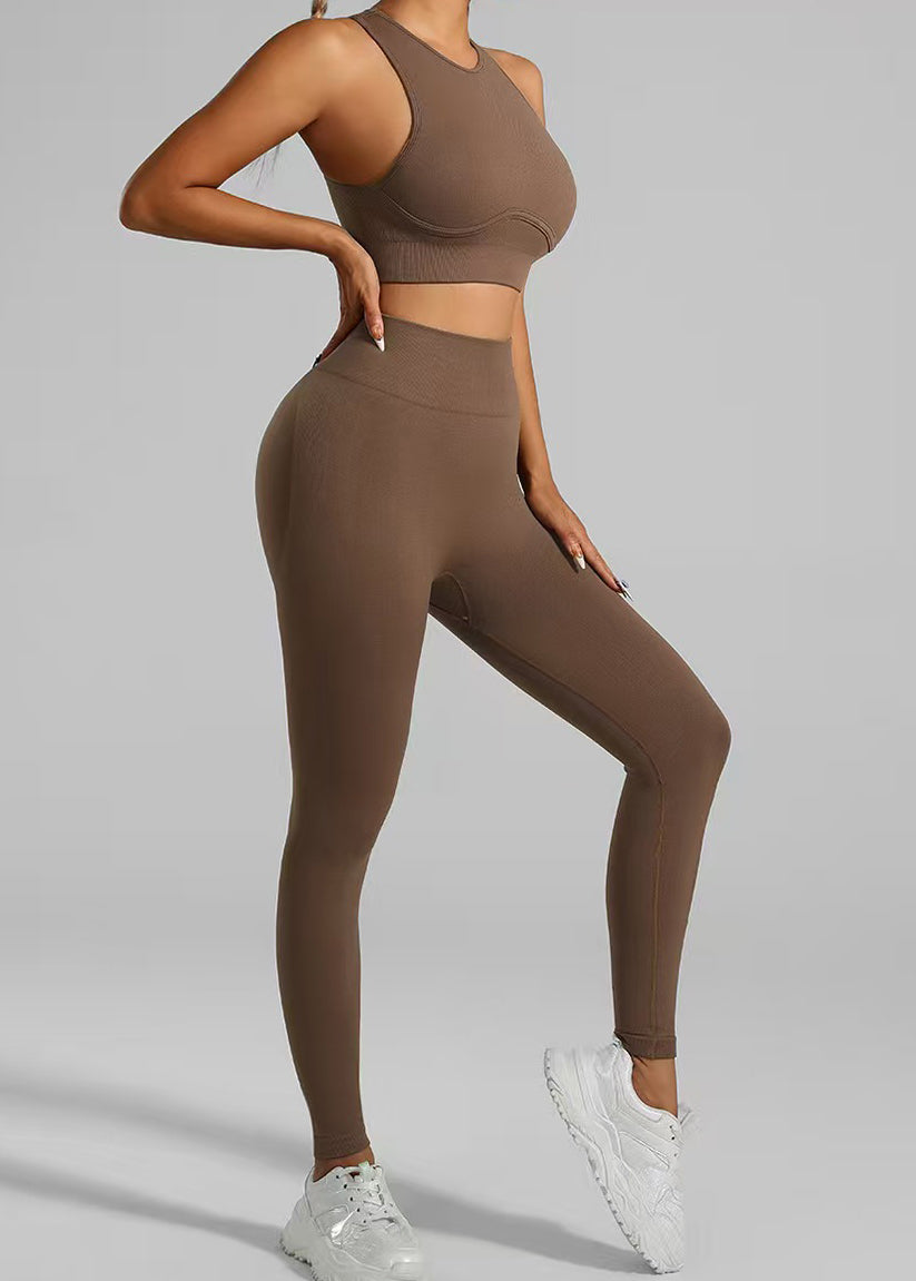 Elegantly Styled Pants for Everyday Wear