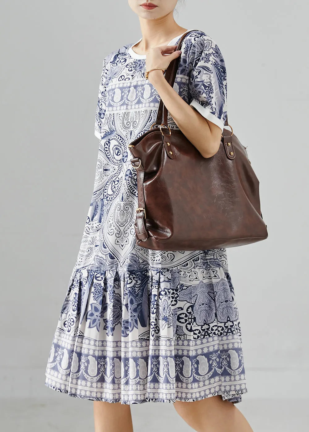 Classic Vintage Dress with a Flattering Fit