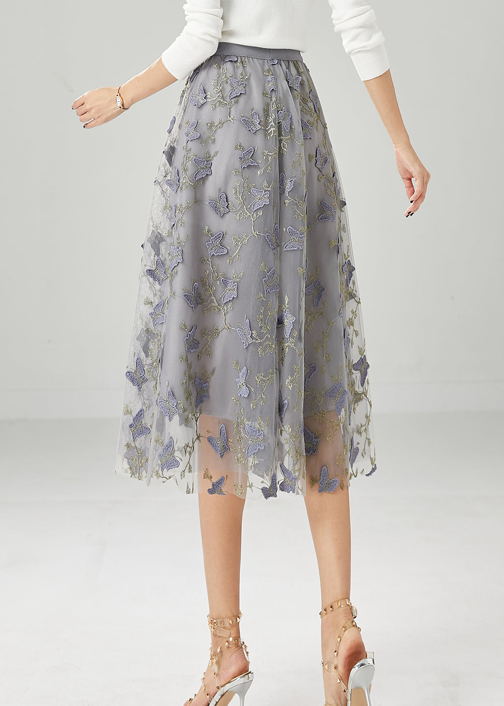 Sophisticated Garment with a Clean Classic Look