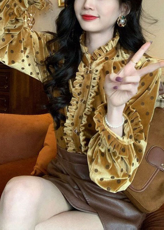 Classic Vintage Shirt with a Flattering Fit