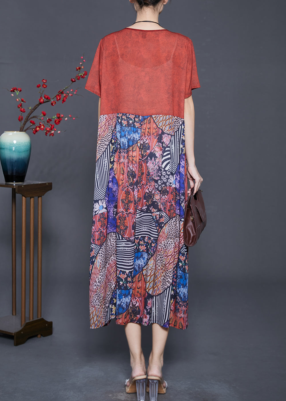 Beautifully Crafted Dress in a Classic Style