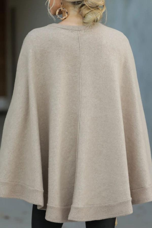 Well Tailored Sweater with a Graceful Silhouette
