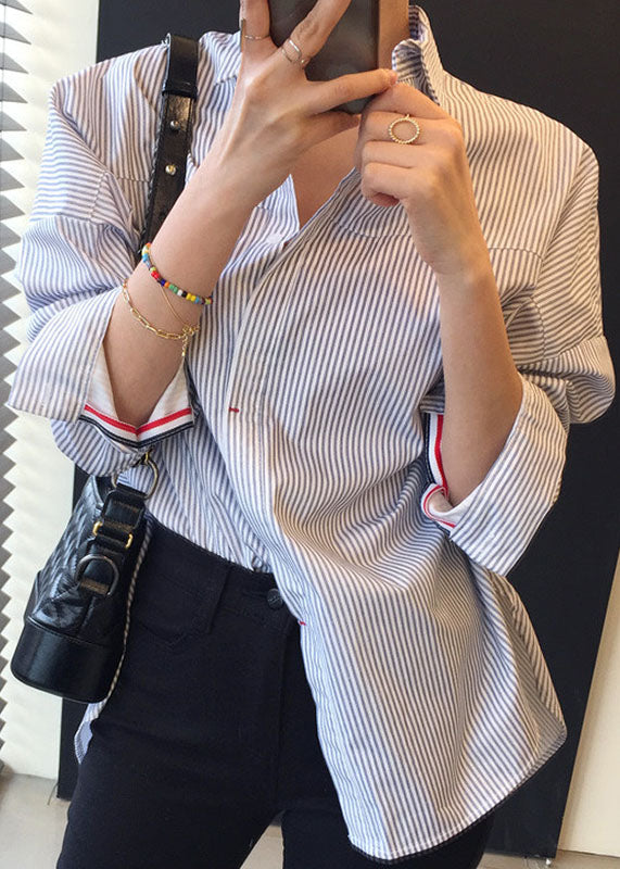 Classic Vintage Shirt with a Flattering Fit