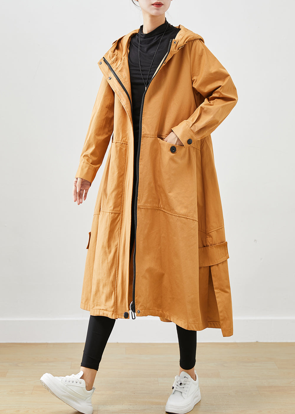Well Tailored Coat with a Graceful Silhouette
