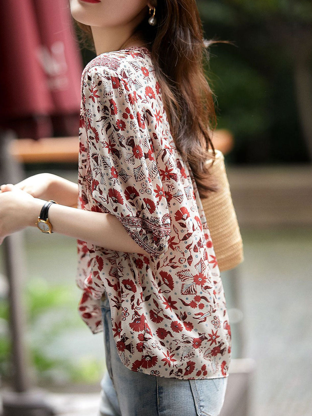 Well Tailored Top with a Graceful Silhouette
