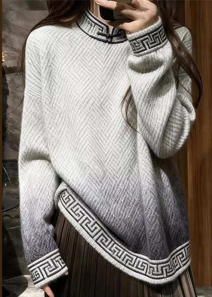 Well Tailored Sweater with a Graceful Silhouette