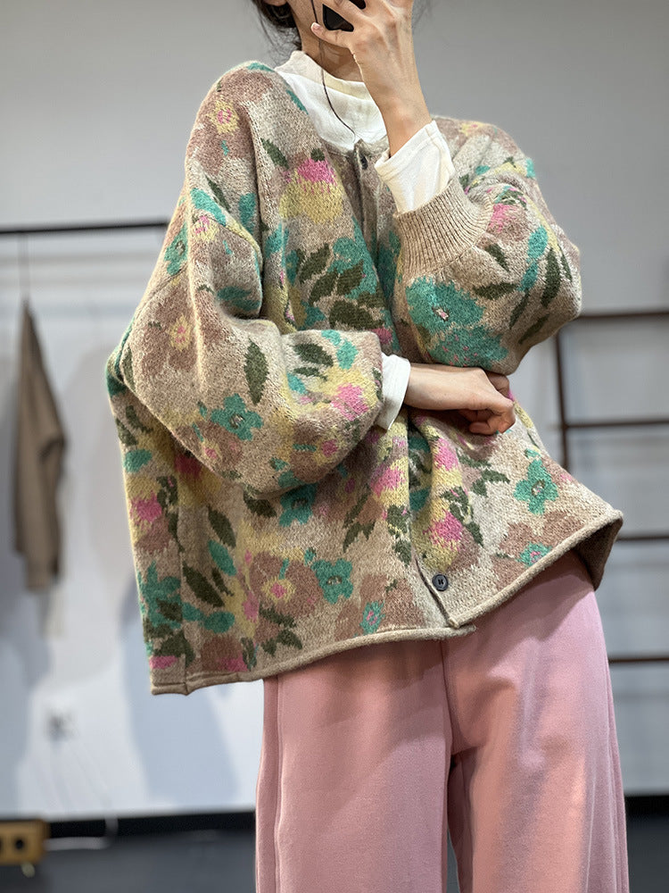 Classic Vintage Sweater with a Flattering Fit