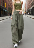 Effortlessly Elegant Pants with a Timeless Design