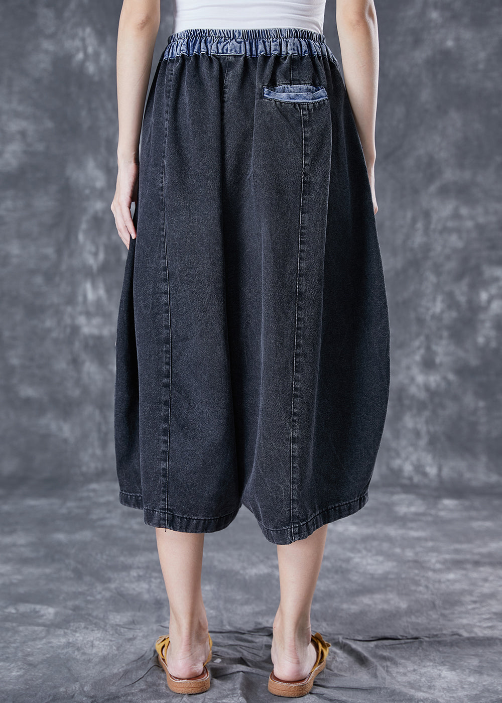 Well Tailored Pants with a Graceful Silhouette