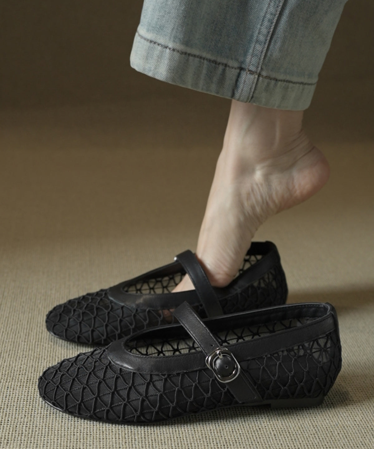 Graceful Orthopedic Sandals for Modern Look