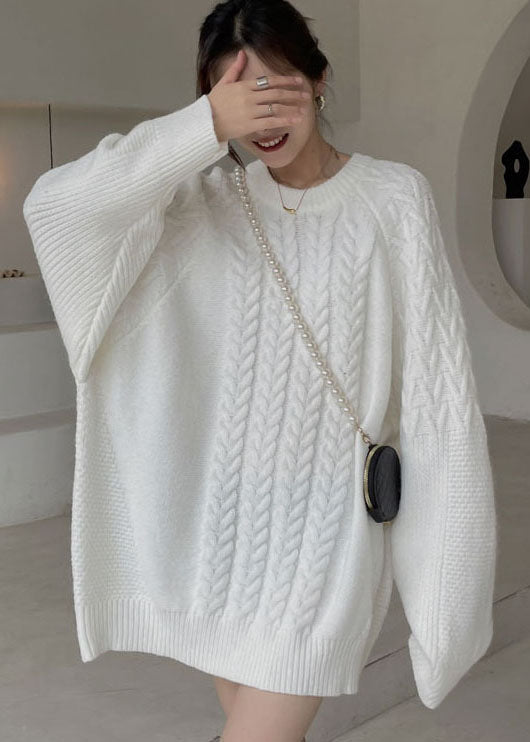 Effortlessly Elegant Sweater with a Timeless Design