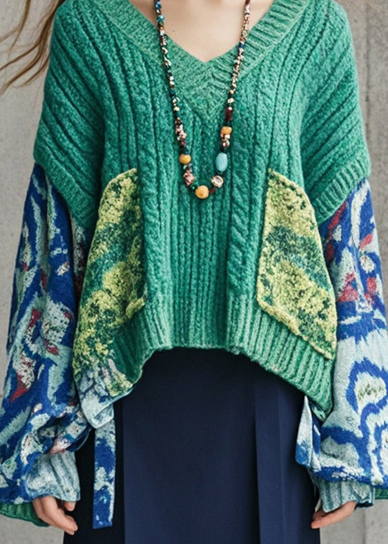 Well Tailored Sweater with a Graceful Silhouette